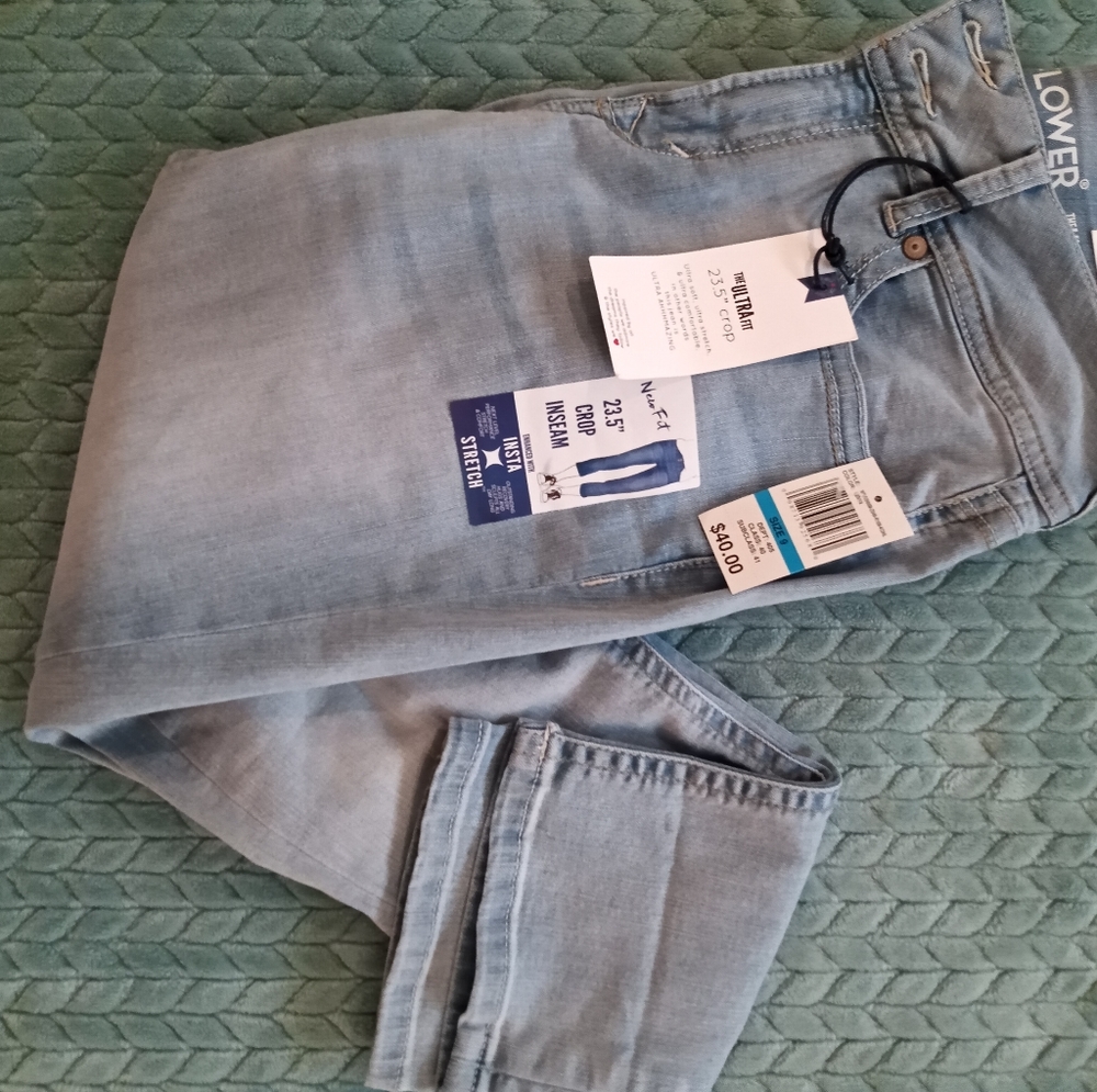🔻 Price Nwt crop Wallflower jeans junior size 9
